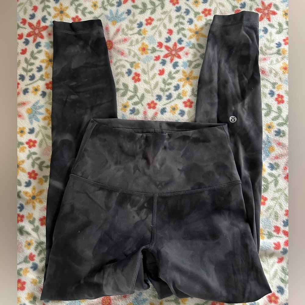 Black/Grey Lululemon Wunder Under 25” leggings